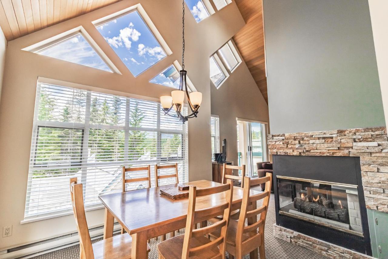 Snowbird Townhouses By Elevate Vacations Whistler Exterior foto