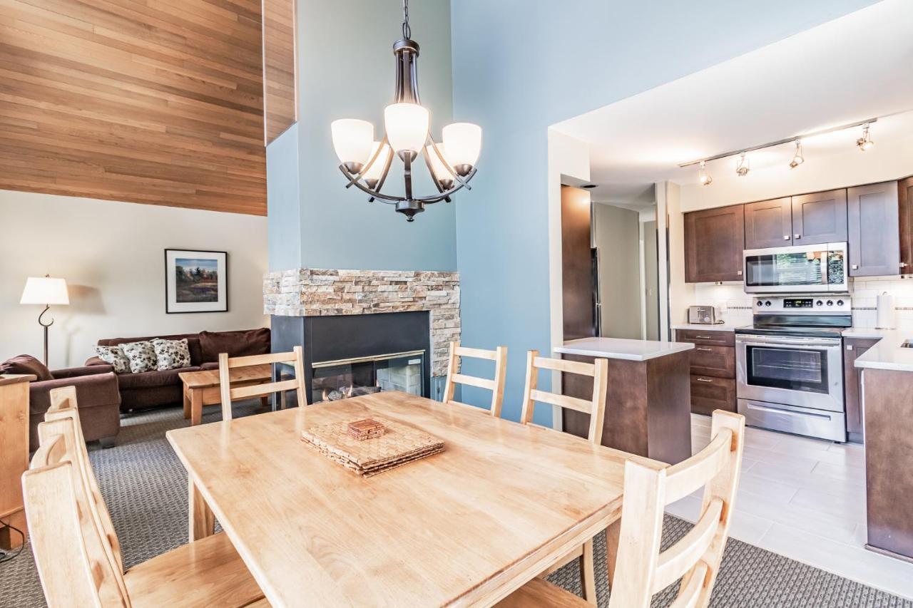 Snowbird Townhouses By Elevate Vacations Whistler Exterior foto