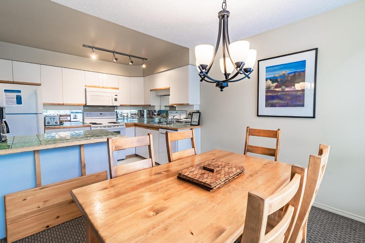 Snowbird Townhouses By Elevate Vacations Whistler Exterior foto