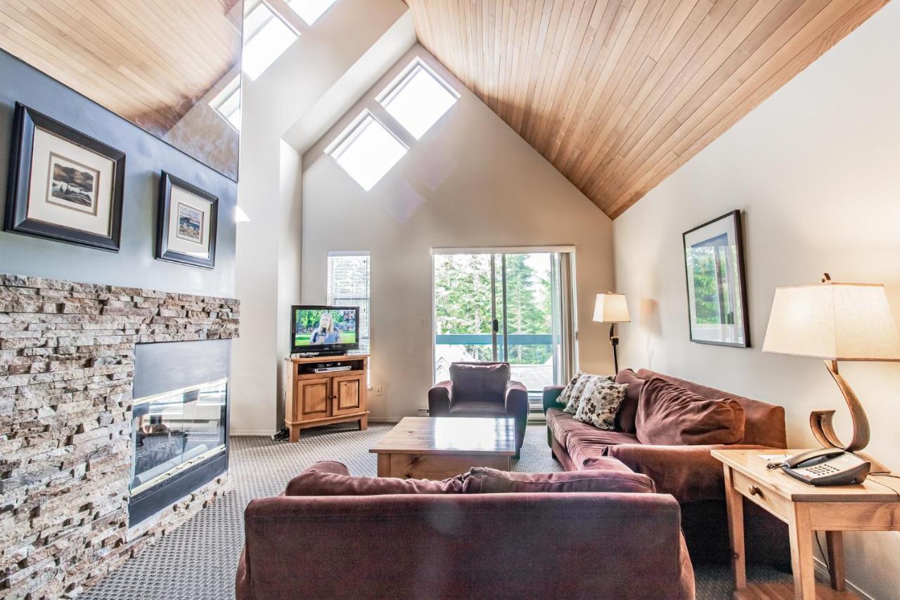 Snowbird Townhouses By Elevate Vacations Whistler Exterior foto