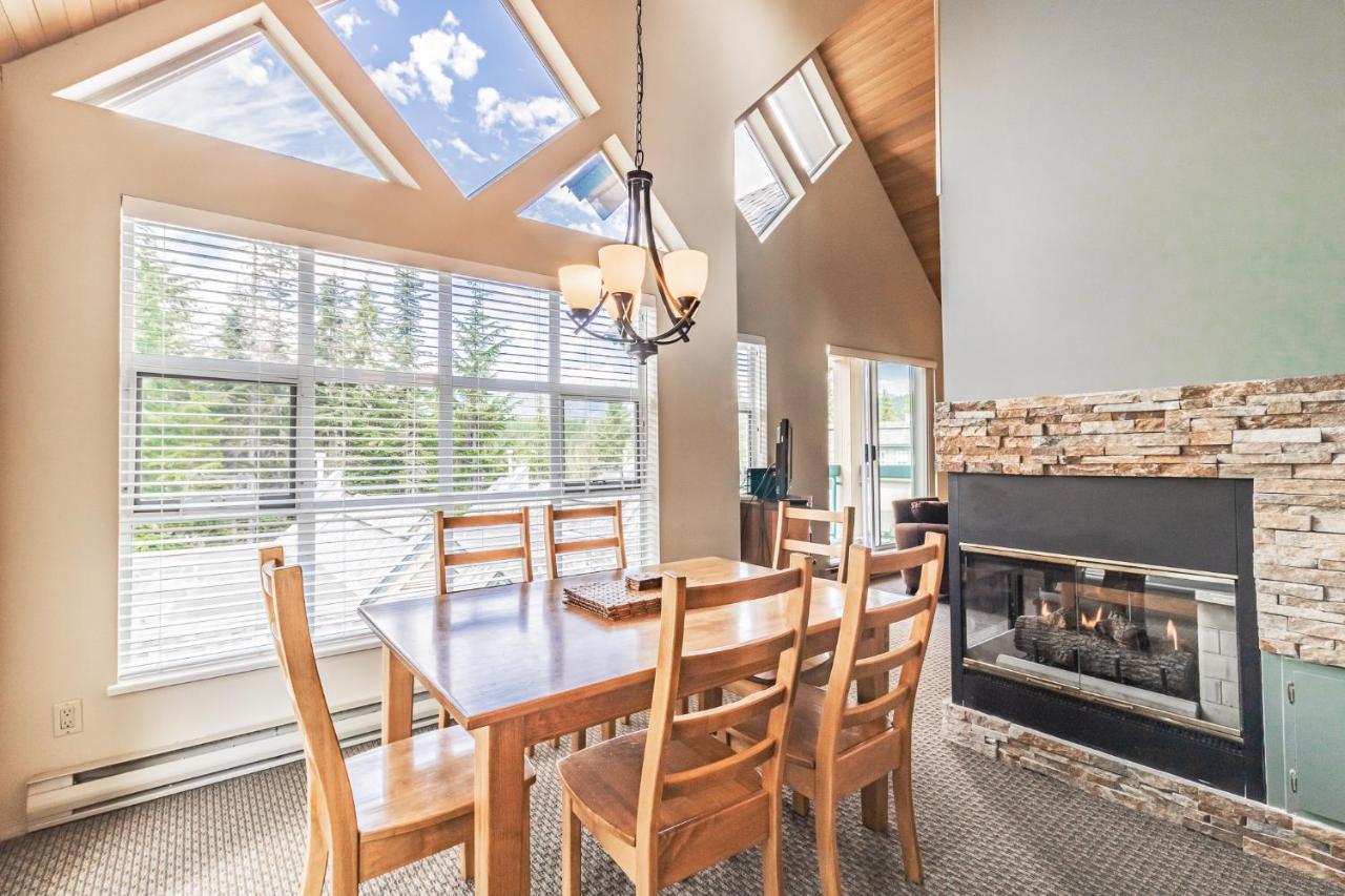 Snowbird Townhouses By Elevate Vacations Whistler Exterior foto